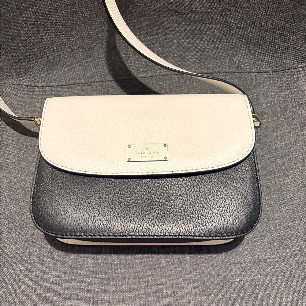 Kate Spade Two-Tone Black and Cream Crossbody Bag - Picture 3 of 4